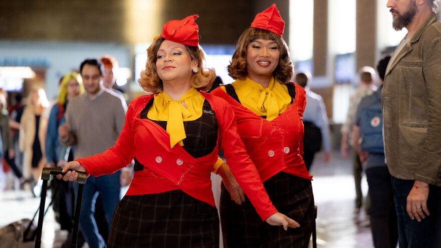 Tess (Ginger Minj) and DeeDee (Jujubee)