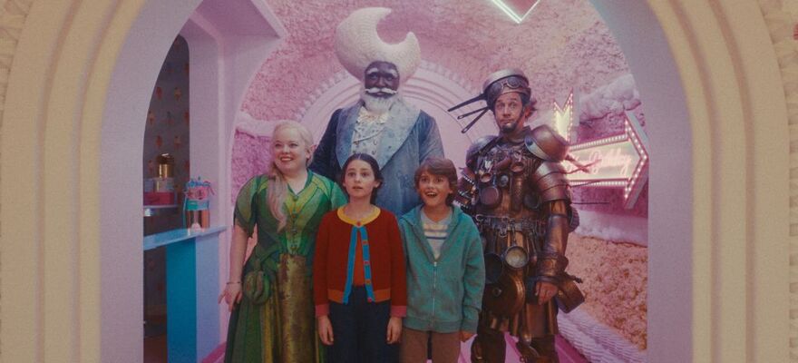  The Magic Faraway Tree characters in a doorway